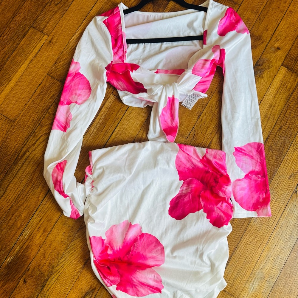 SHEIN White Long Sleeve Two-Piece Dress with Hot Pink Floral Print